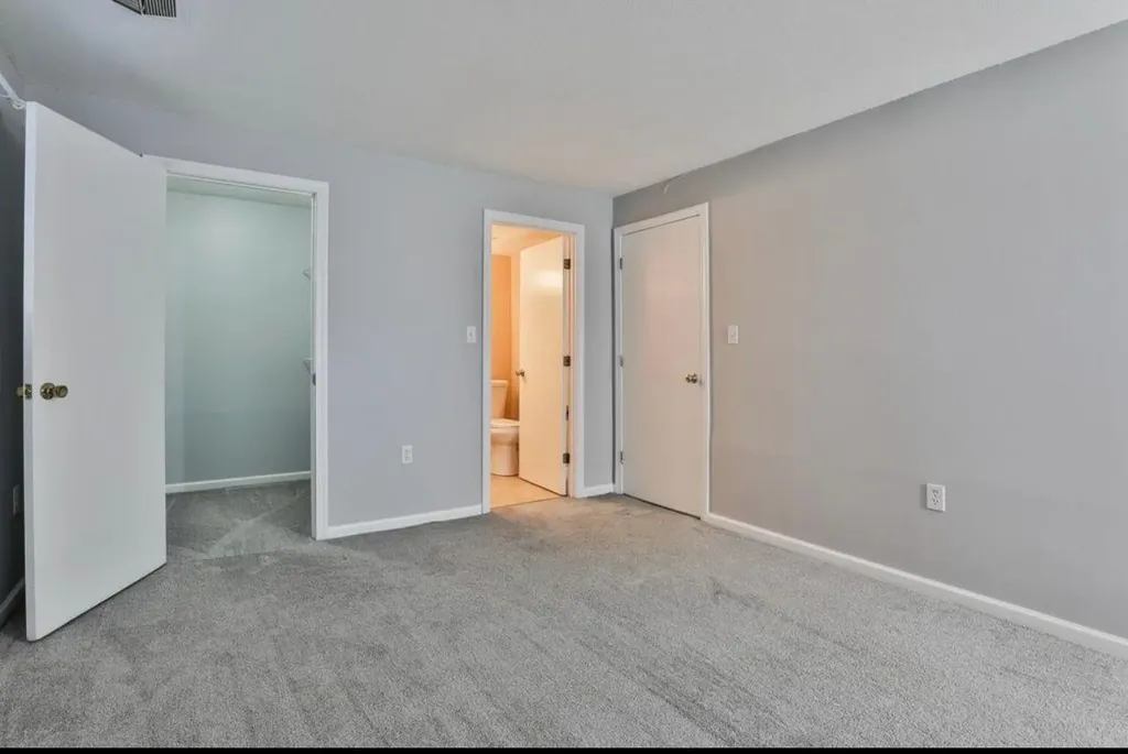 1 Louisburg Square Nashua NH 03060