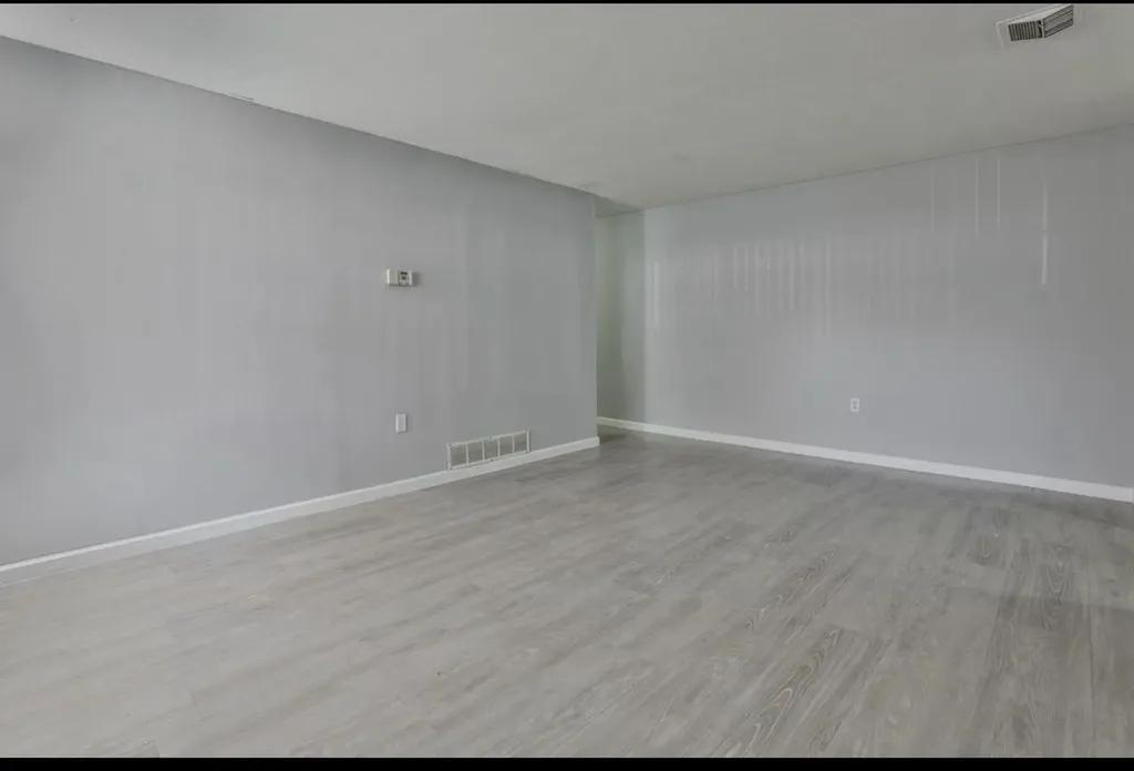 1 Louisburg Square Nashua NH 03060