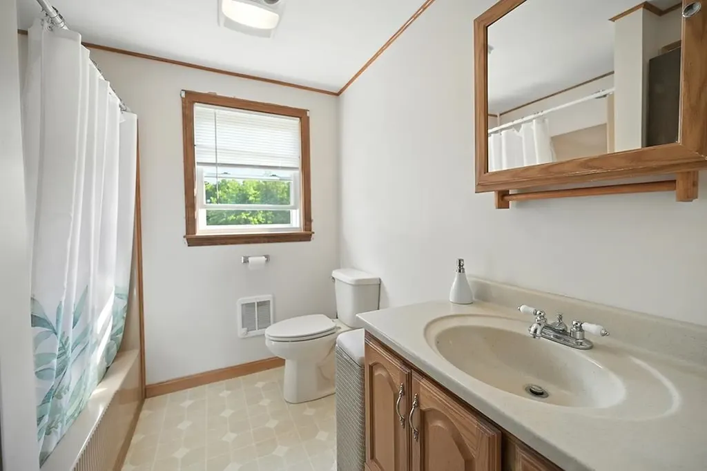 2 North Broadway Atkinson NH 03811