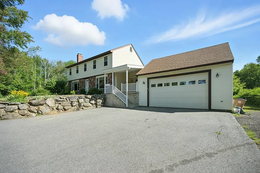 2 North Broadway Atkinson NH 03811