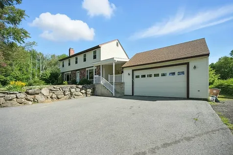 2 North Broadway Atkinson NH 03811