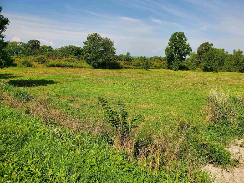 124 Tuppers Crossing Ferrisburgh VT 05456