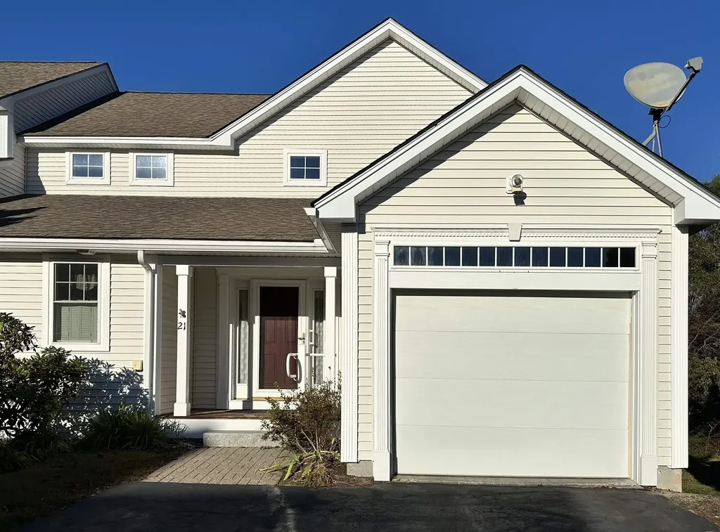 21 Eastridge Drive Peterborough NH 03458
