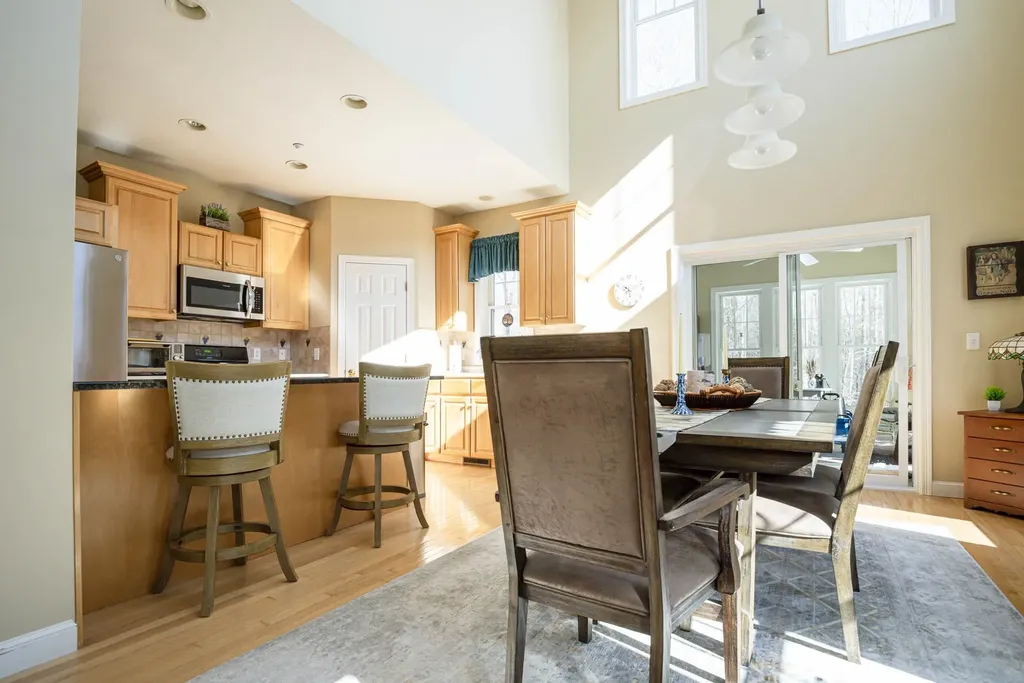 21 Eastridge Drive Peterborough NH 03458