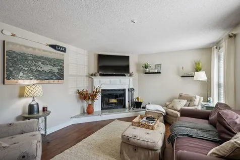 6 Independence Way Laconia NH 03246