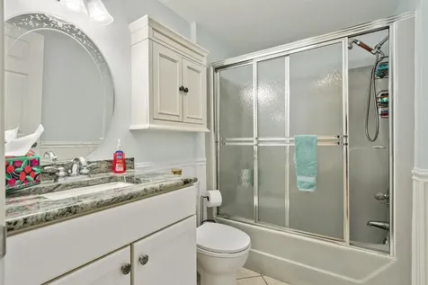 6 Independence Way Laconia NH 03246