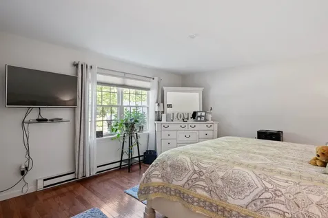 6 Independence Way Laconia NH 03246