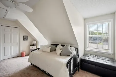 6 Independence Way Laconia NH 03246