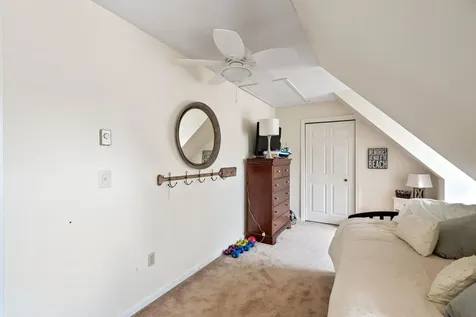 6 Independence Way Laconia NH 03246