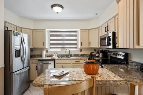 6 Independence Way Laconia NH 03246