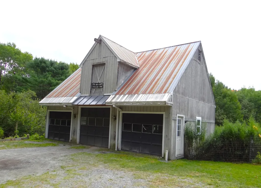 647 Pero Hill Thetford VT 05075