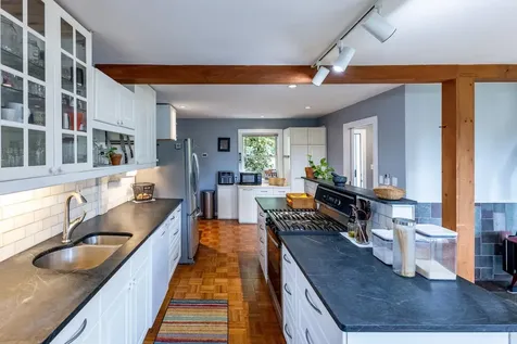 647 Pero Hill Thetford VT 05075