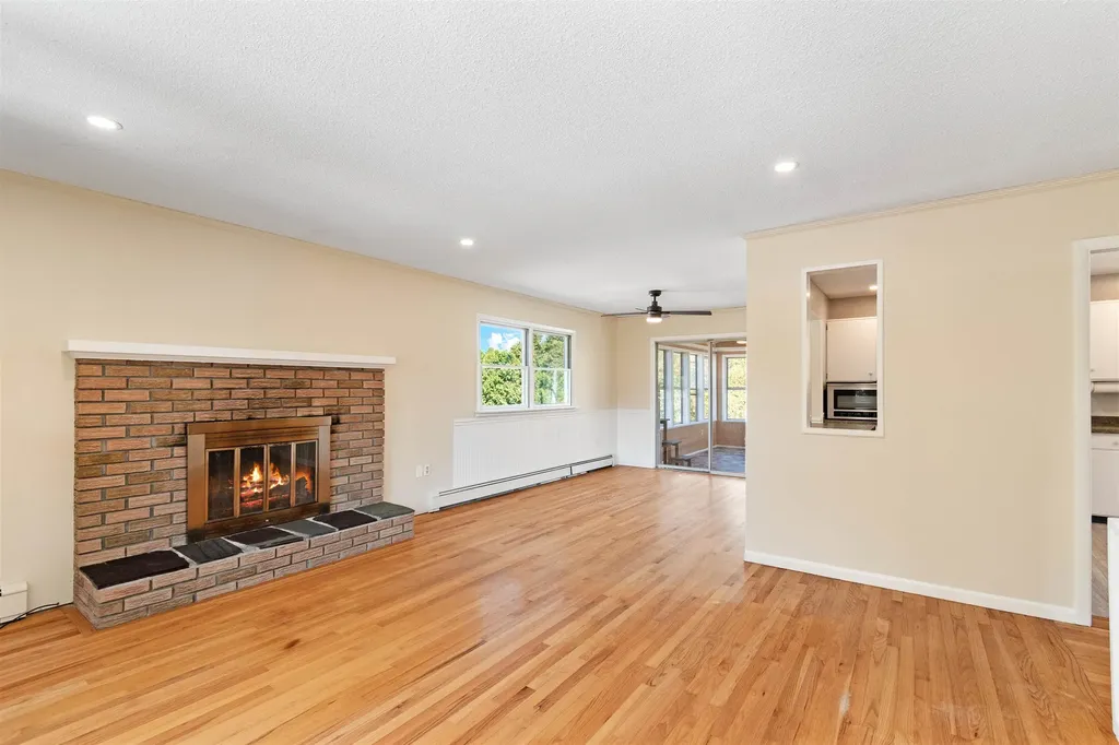 37 Mountain View Boulevard South Burlington VT 05403