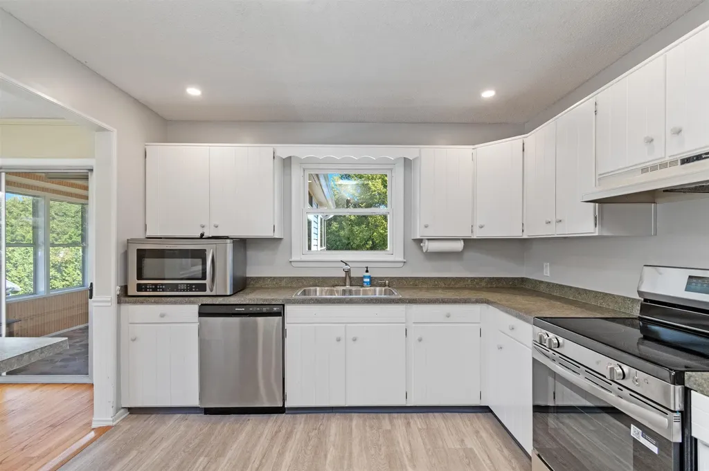 37 Mountain View Boulevard South Burlington VT 05403