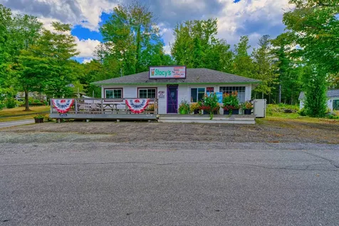 36 River Road Sunapee NH 03782