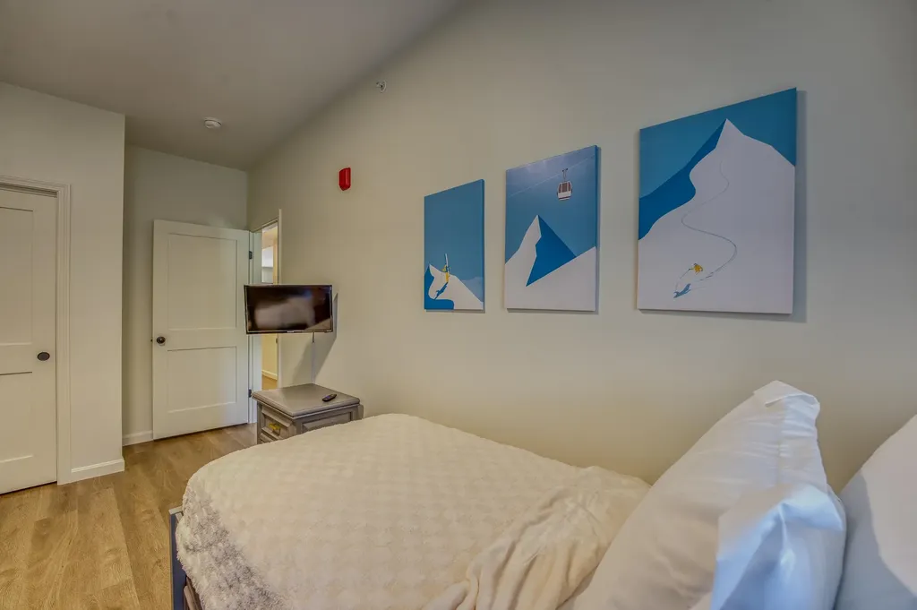 16 Twin Tip Terrace Lincoln NH 03251