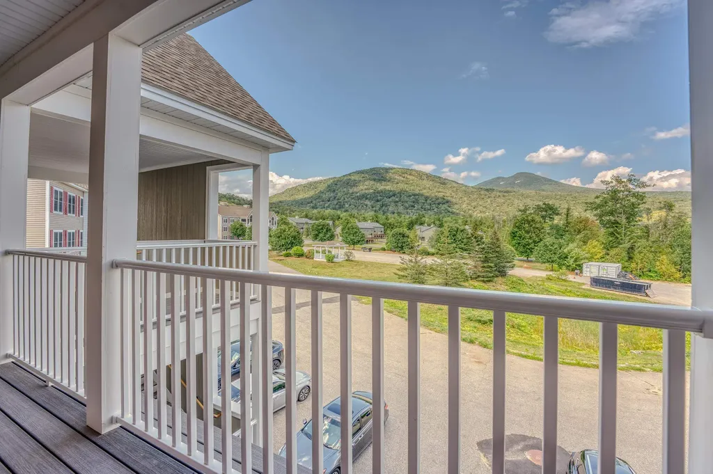 16 Twin Tip Terrace Lincoln NH 03251