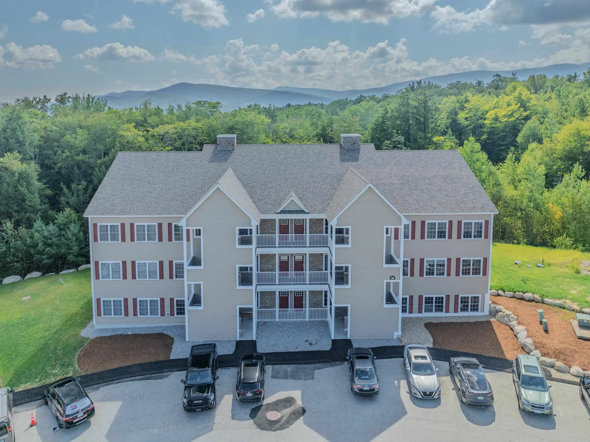 16 Twin Tip Terrace Lincoln NH 03251