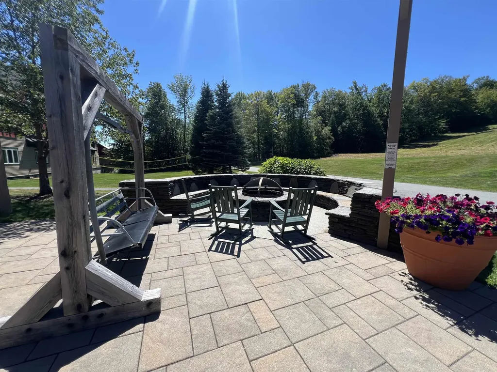 226/228, Qtr 2 Grand Summit Way Dover VT 05356