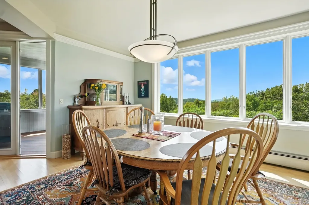 699 Nob Hill Road Williston VT 05495