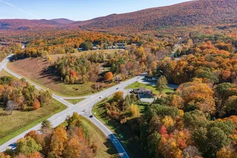 1568 Depot Street Manchester VT 05255