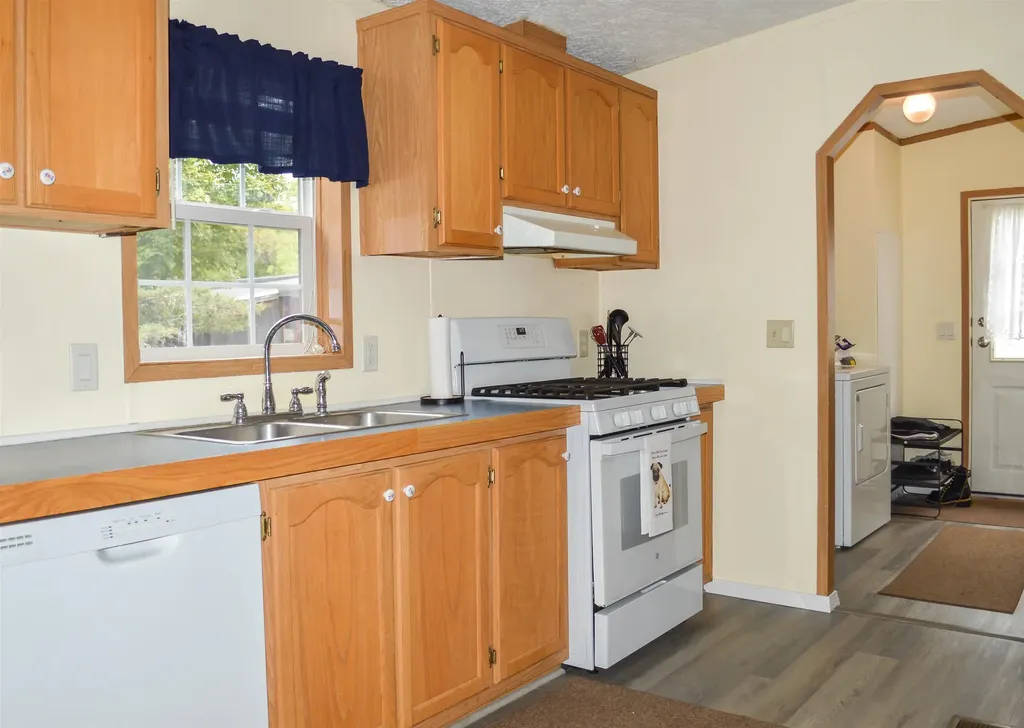 30 Bridge Street Charlestown NH 03603