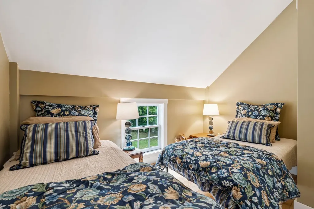 1059 Carlton Hill Road Woodstock VT 05091