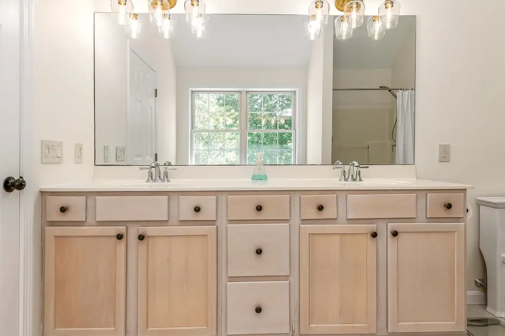 4 Kildary Drive Stratham NH 03885