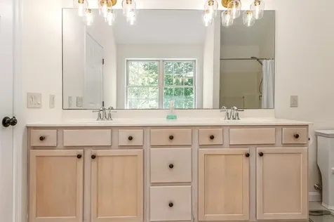 4 Kildary Drive Stratham NH 03885