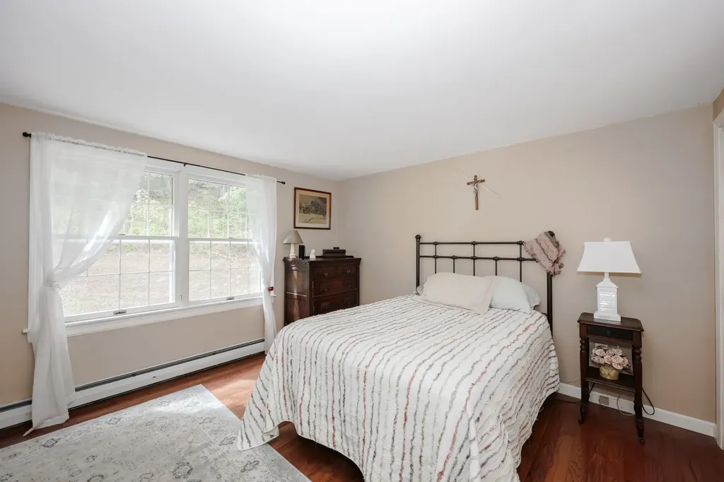 386 Route 103 E Warner NH 03278