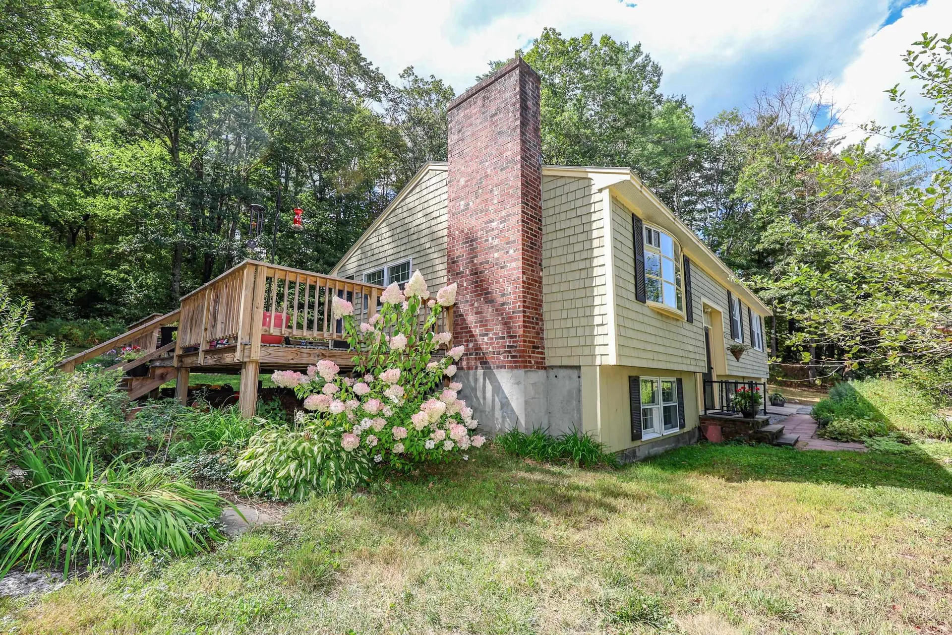 386 Route 103 E Warner NH 03278