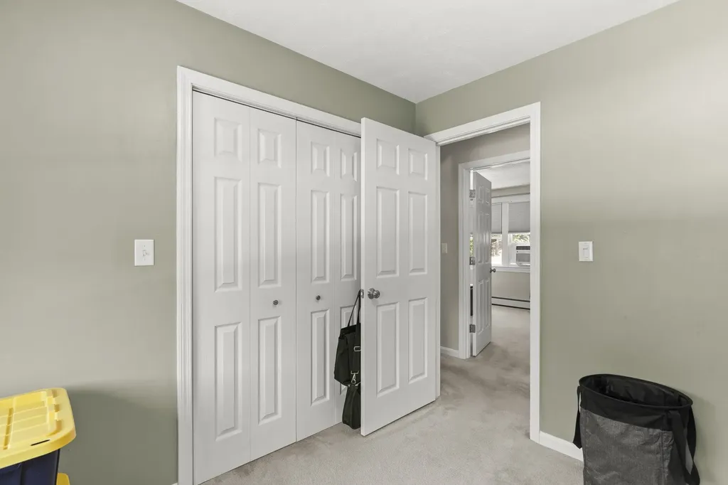 17 Bennett Way Newmarket NH 03857