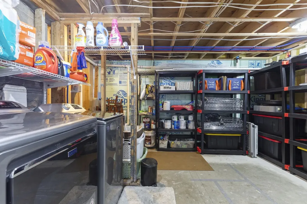 17 Bennett Way Newmarket NH 03857