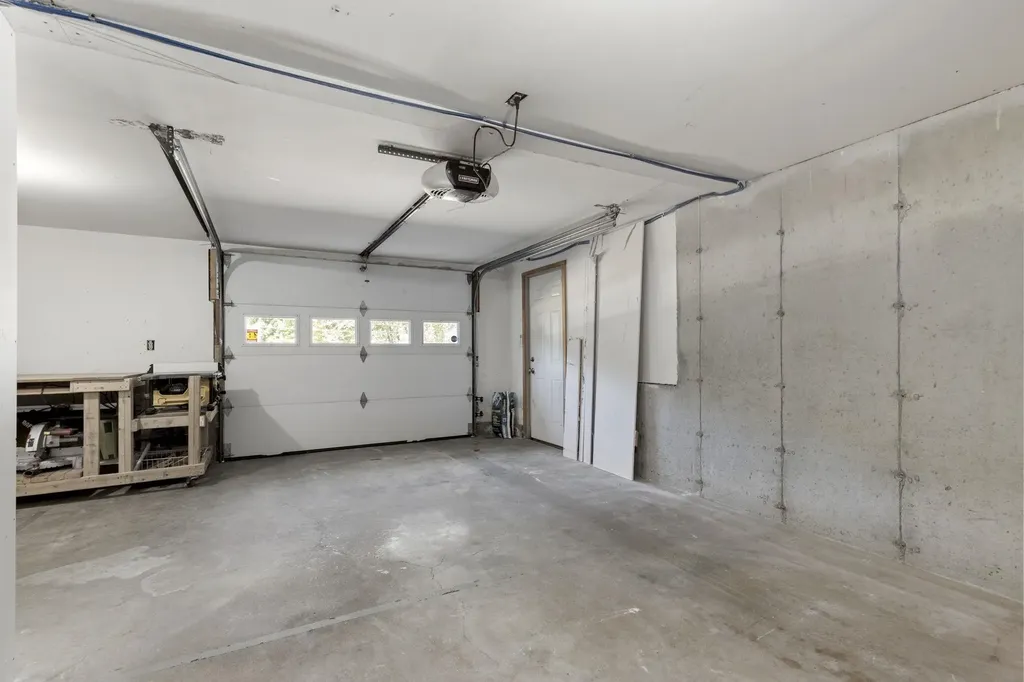 17 Bennett Way Newmarket NH 03857