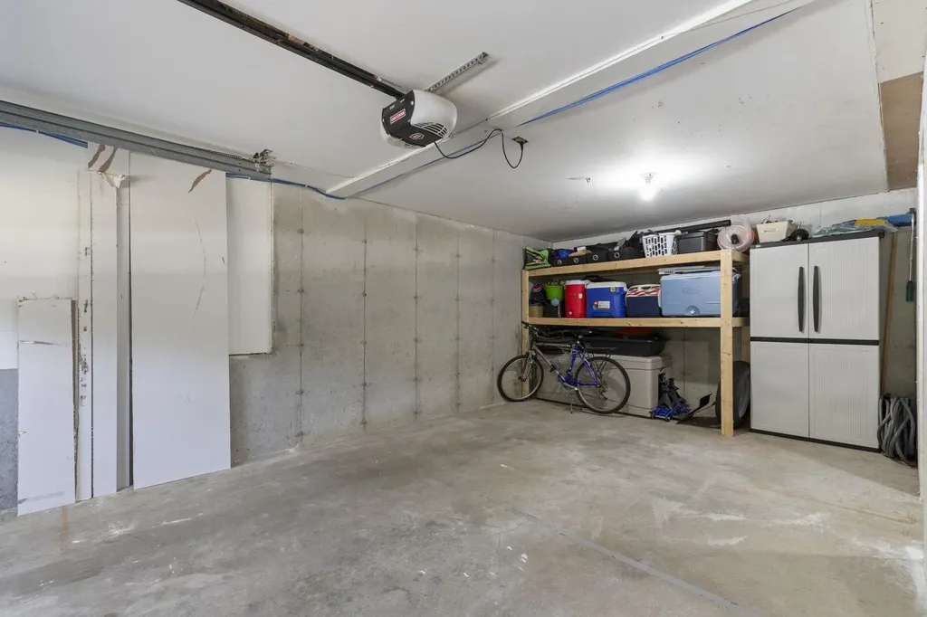 17 Bennett Way Newmarket NH 03857