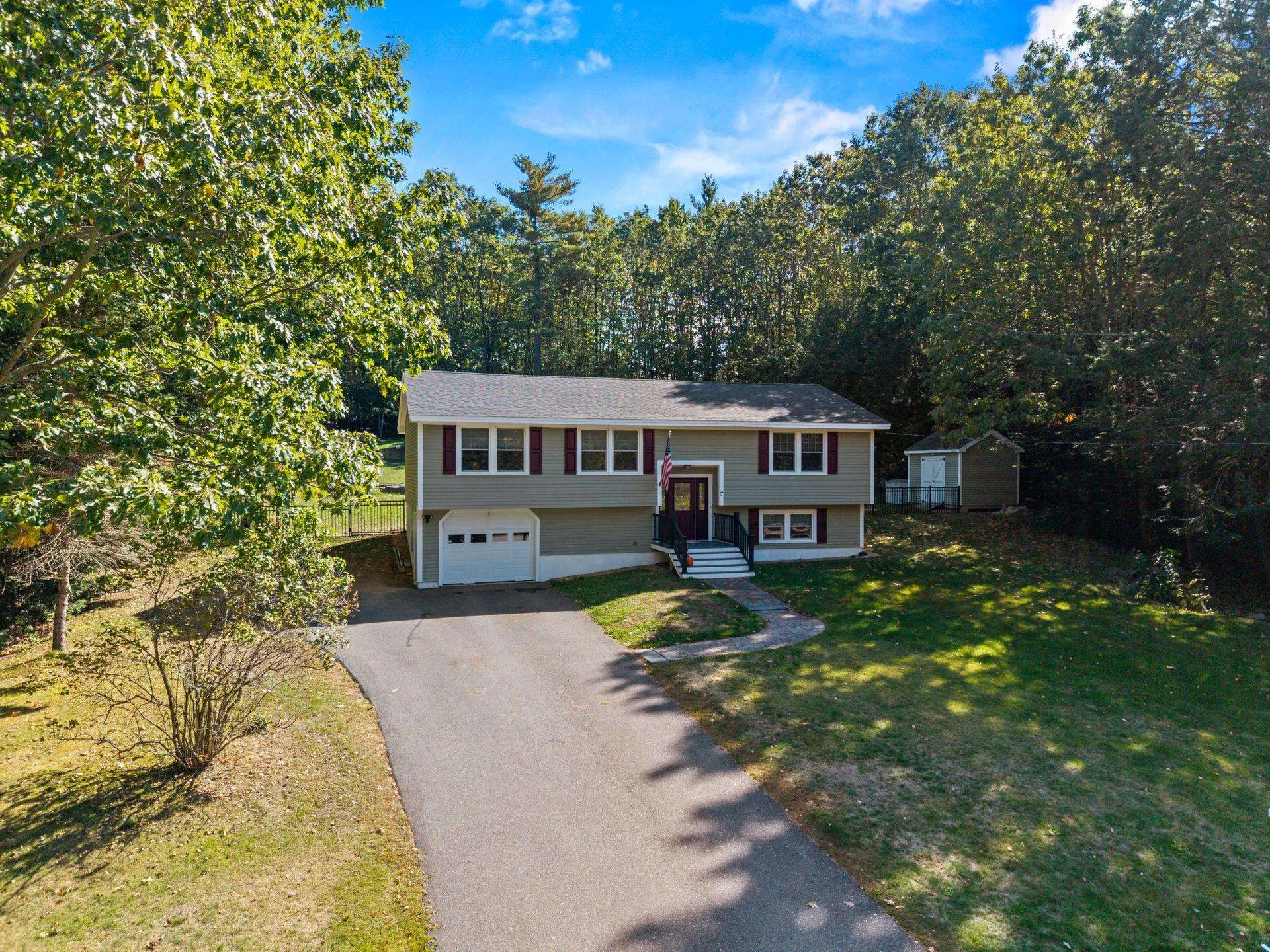 17 Bennett Way Newmarket NH 03857