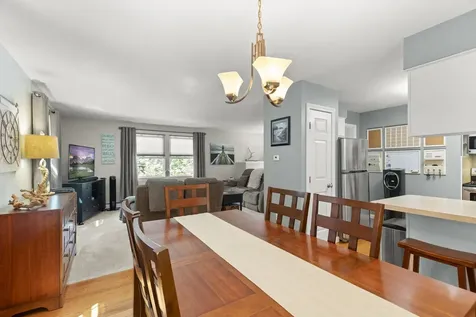 17 Bennett Way Newmarket NH 03857