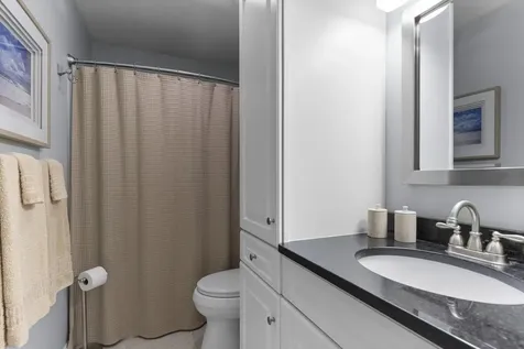 17 Bennett Way Newmarket NH 03857