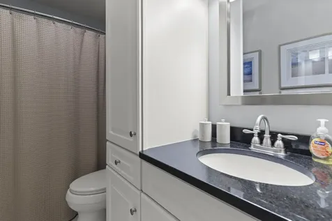 17 Bennett Way Newmarket NH 03857