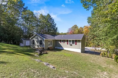 17 Bennett Way Newmarket NH 03857