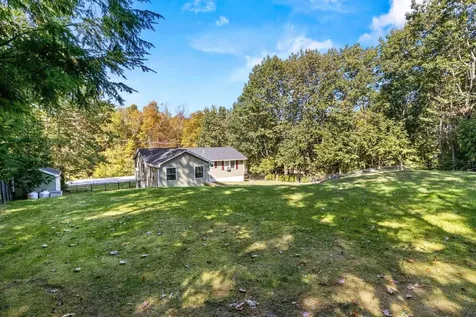 17 Bennett Way Newmarket NH 03857