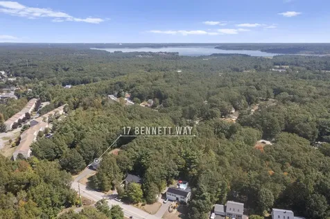 17 Bennett Way Newmarket NH 03857