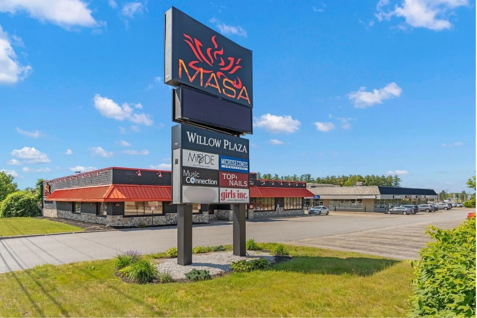 1711 South Willow Street Manchester NH 03103