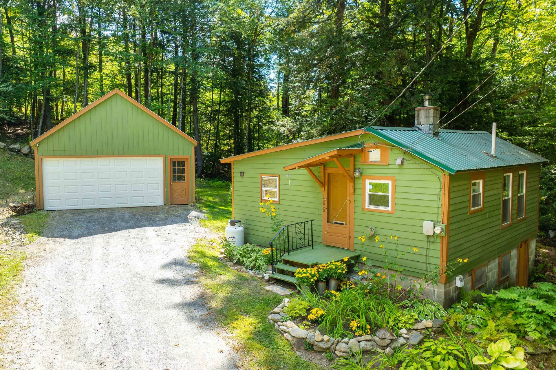 106 Hall Road Chester VT 05143