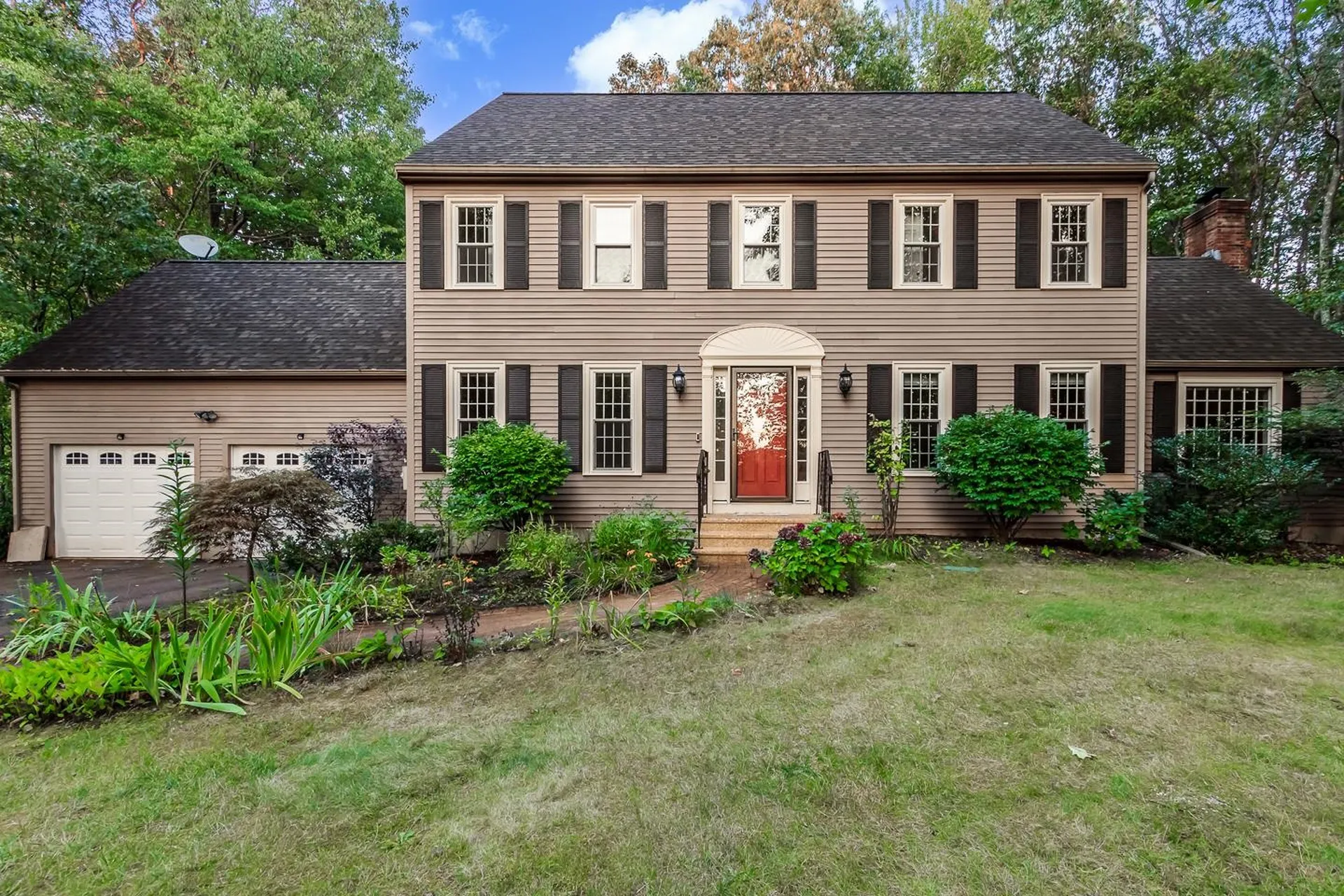 13 Village Brook Lane Derry NH 03038