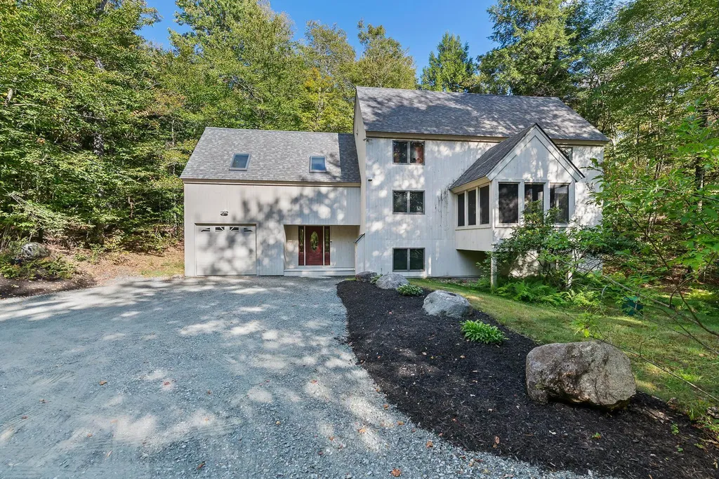 13 Moose Run Grantham NH 03753