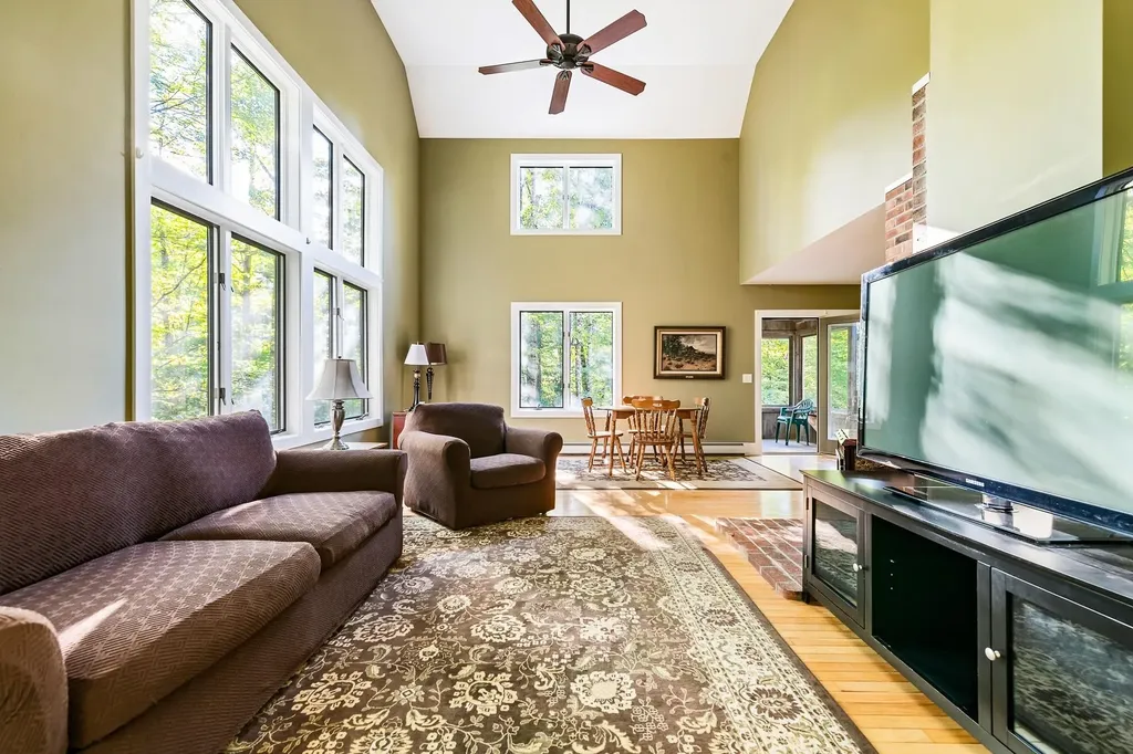 13 Moose Run Grantham NH 03753