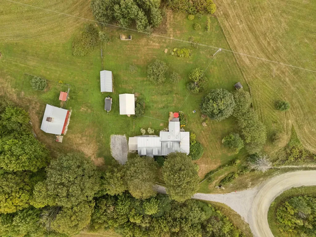 2353 Thresher Road Braintree VT 05060