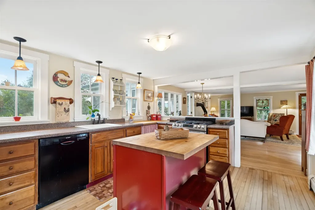 2353 Thresher Road Braintree VT 05060