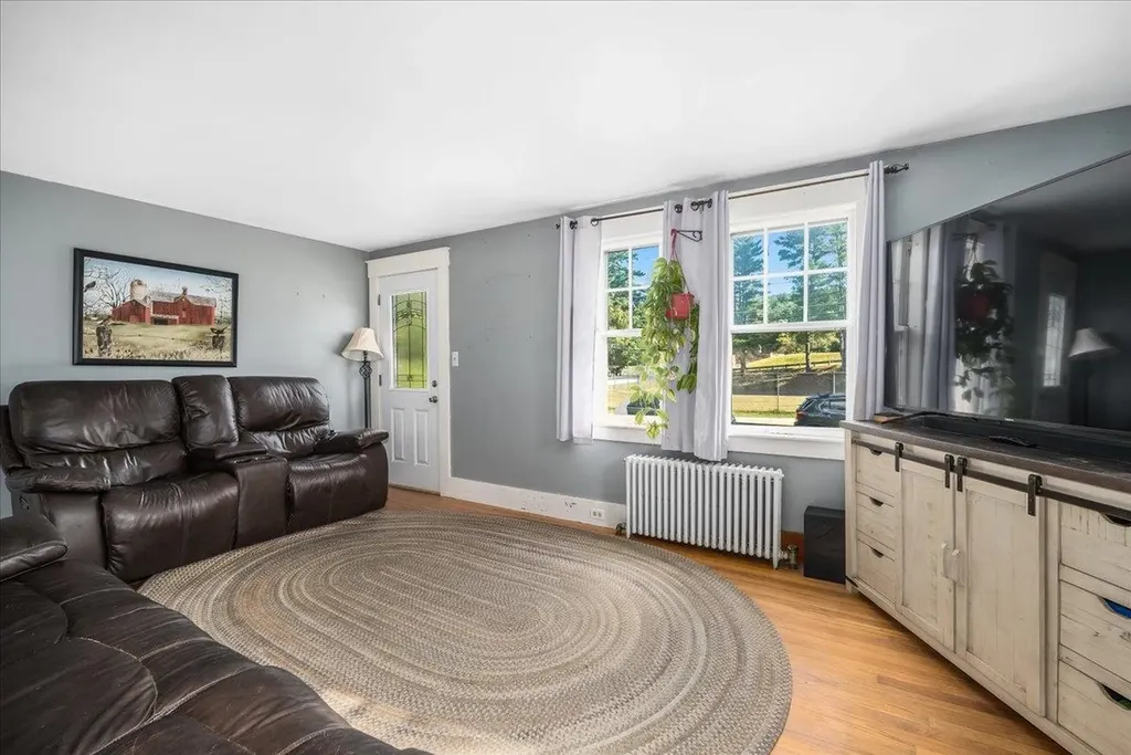 52 Hutchins Street Concord NH 03303